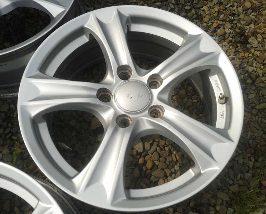 Felgi Alu R16'' 5x114.3 hyundai i30 i40 ix35 ix25 tucson santafe
