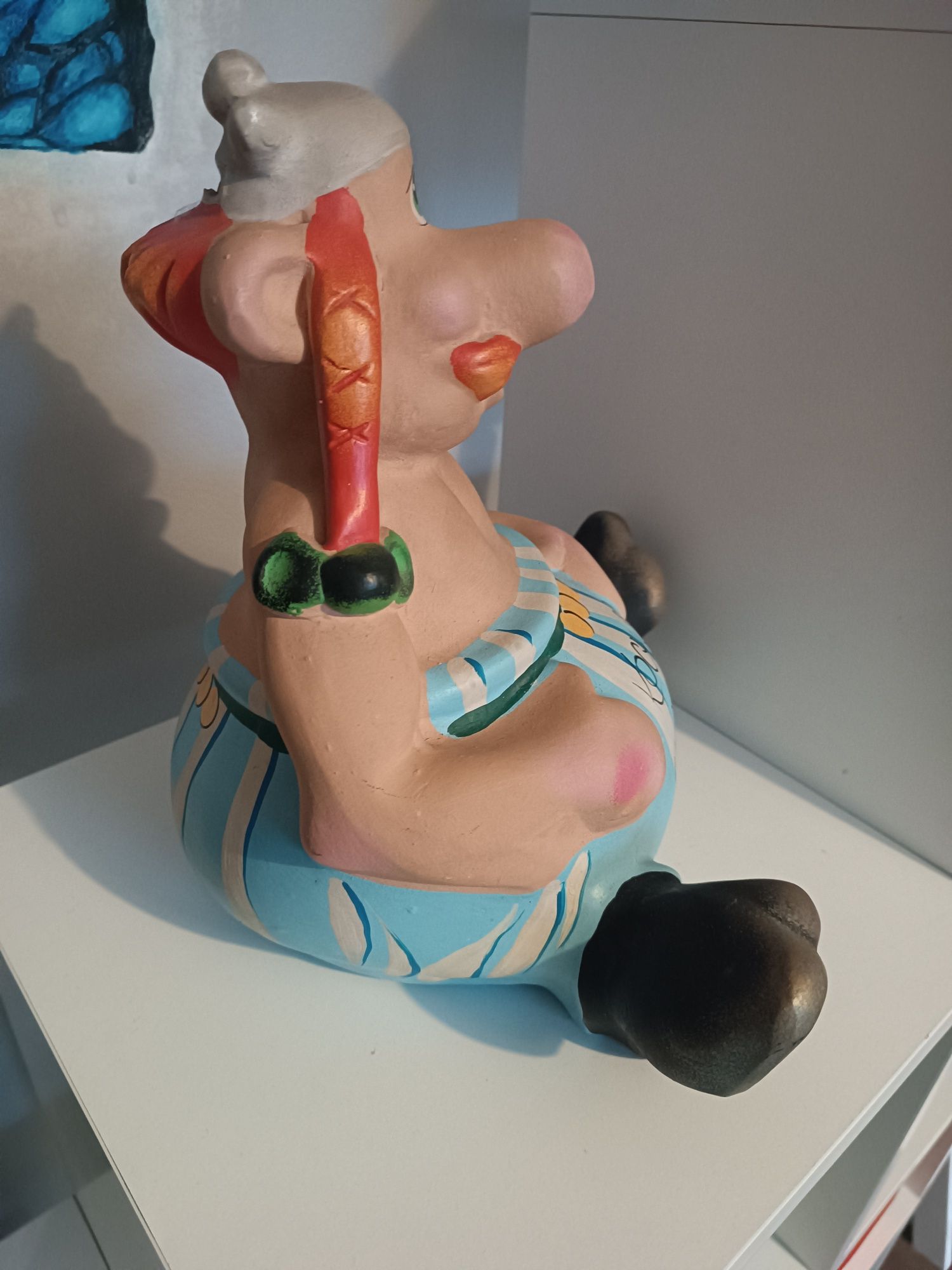 Skarbonka ceramiczna figurka Obeliks wys 26cm