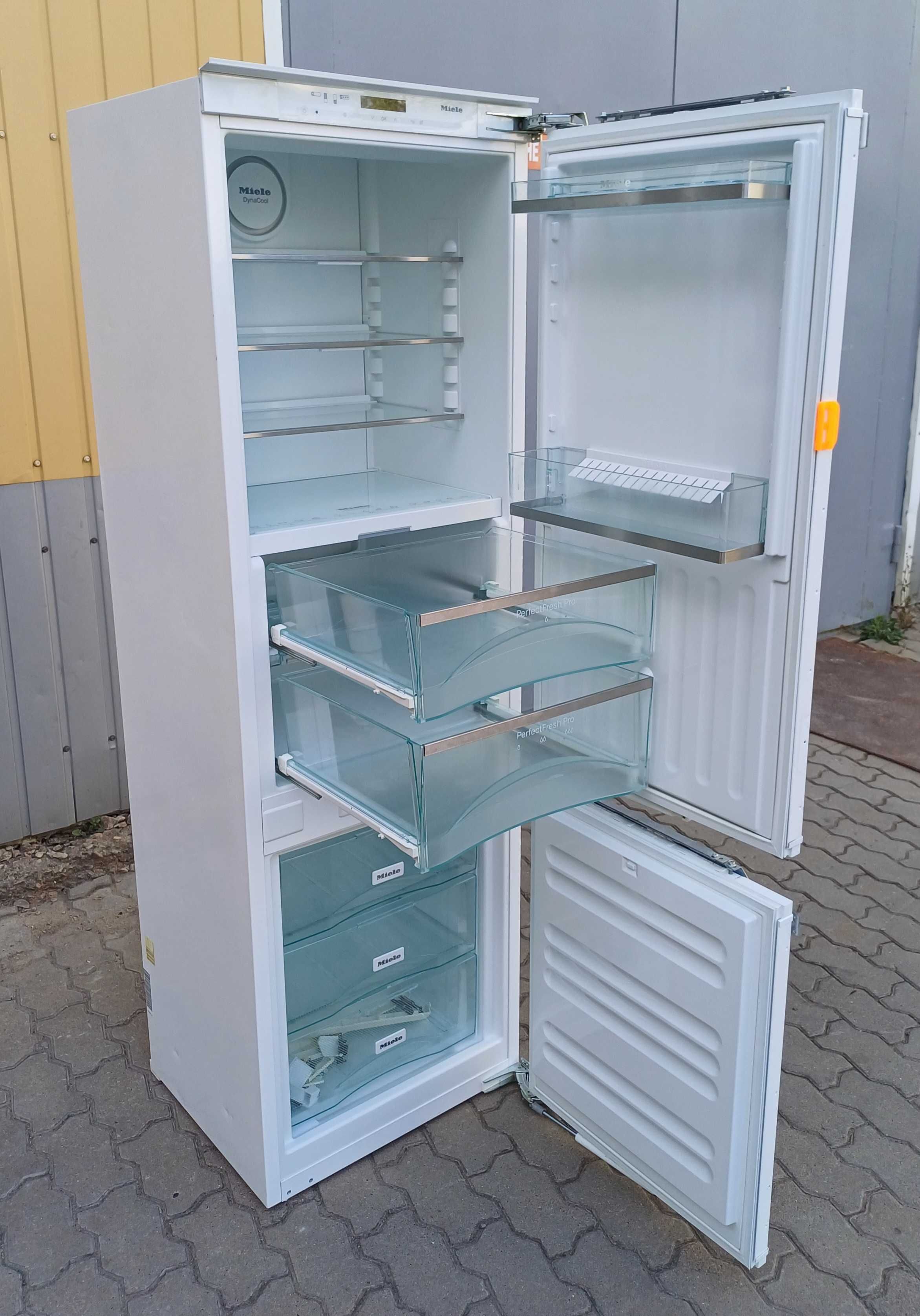 Вбудований холодильник Міле Miele KFN 37682 iD No Frost зона свіжості