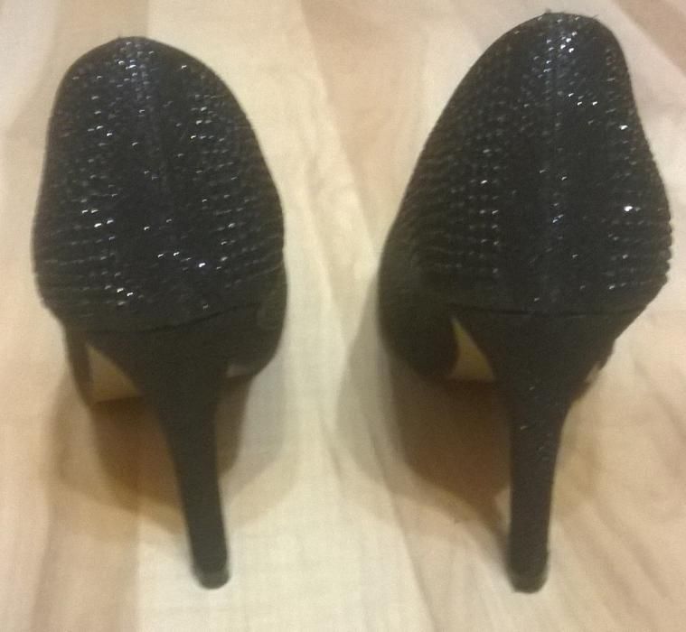 NOWE śliczne czarne czółenka z koralikami r.36