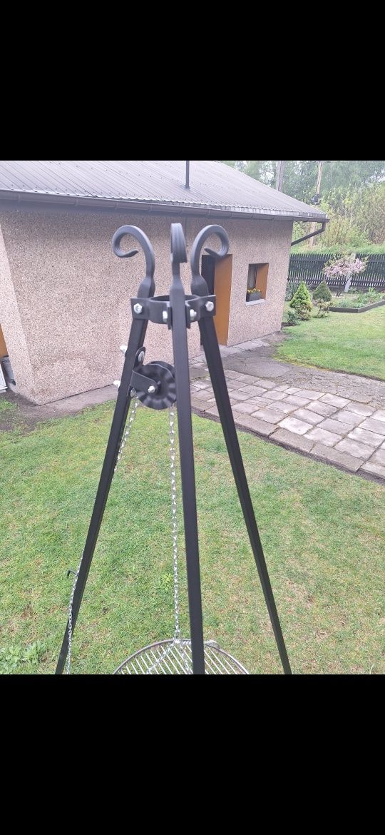Grill ogrodowy, trójnóg , ruszt