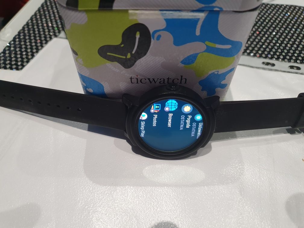 Smartwatch Ticwatch E Shadow