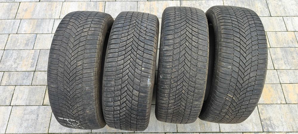 Opony wielosezonowe Bridgestone Weathercontrol 235/55/18