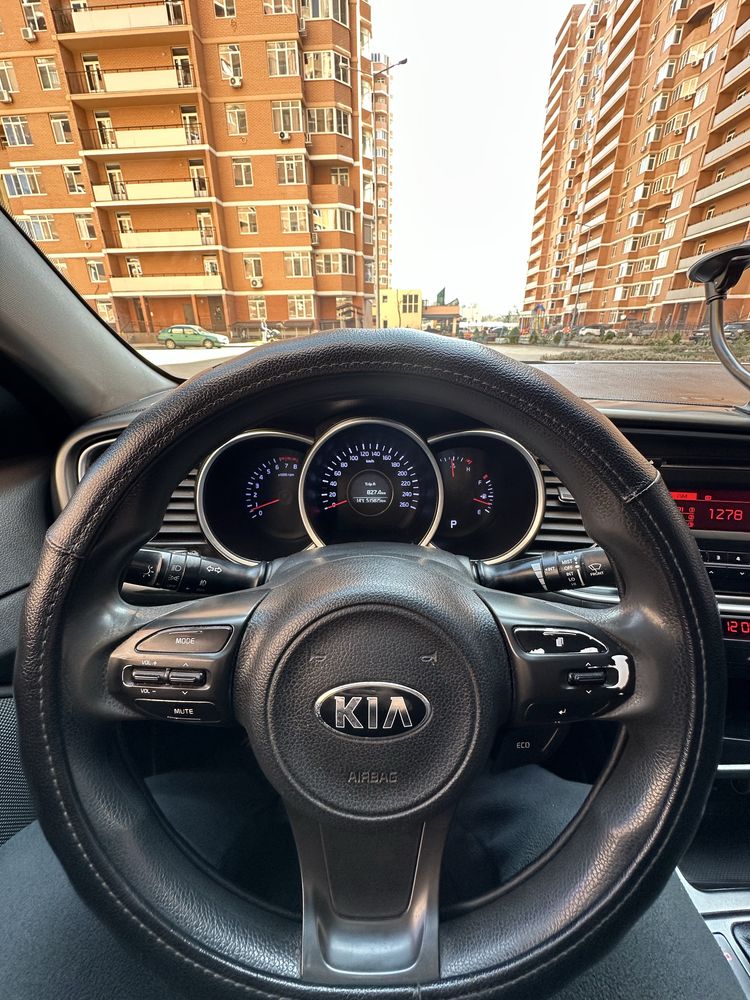Продам киа к5  2013 год
