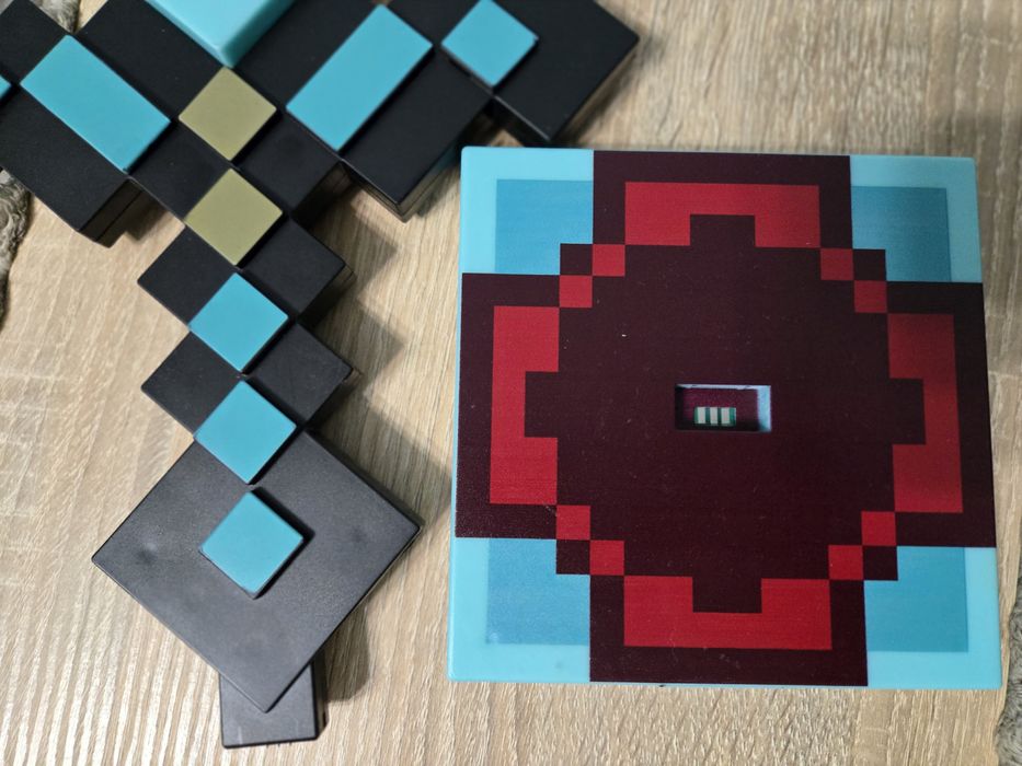 Меч Майнкрафт світловий