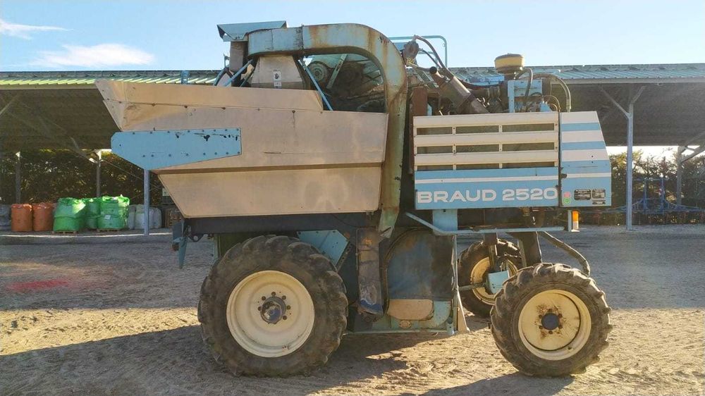 Kombaj do porzeczek aronii braud 2620         2520  posiadam cześci