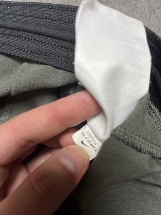 Спортивні штани Nike tech Pack