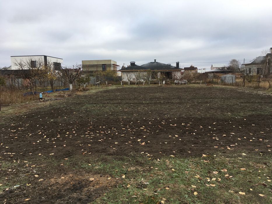 Продам чудову земельну ділянку 12с. під будівництво у смт.Слобожанське