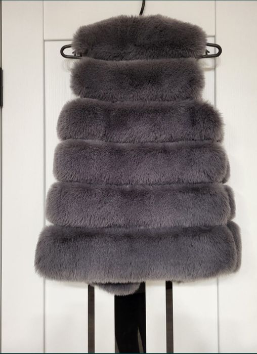 Хутряна желетка для дівчинки