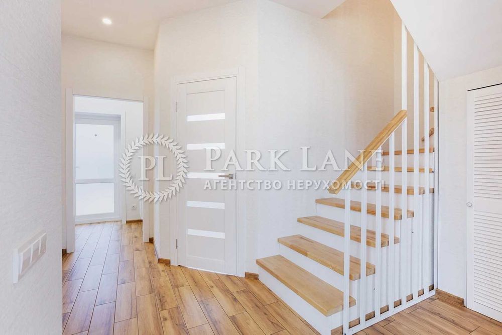 Продаж двоповерхового будинку с.Петропавлівське Ремонт