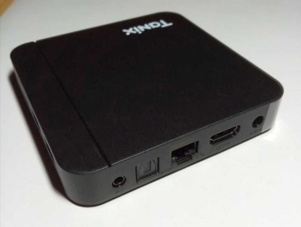 Tanix W2 4/32 TV Box приставка S905W2