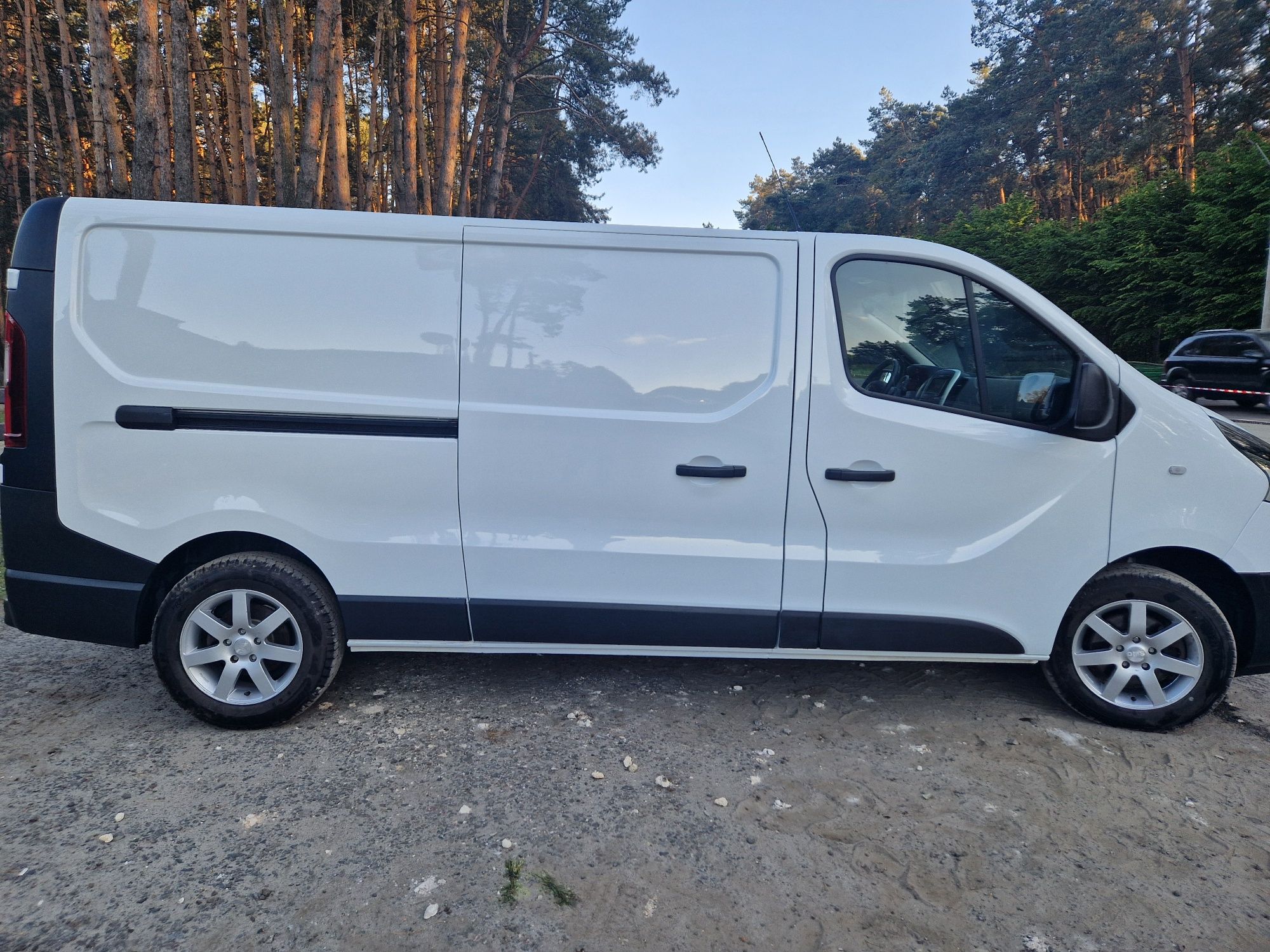 Renault trafic long 2019 full