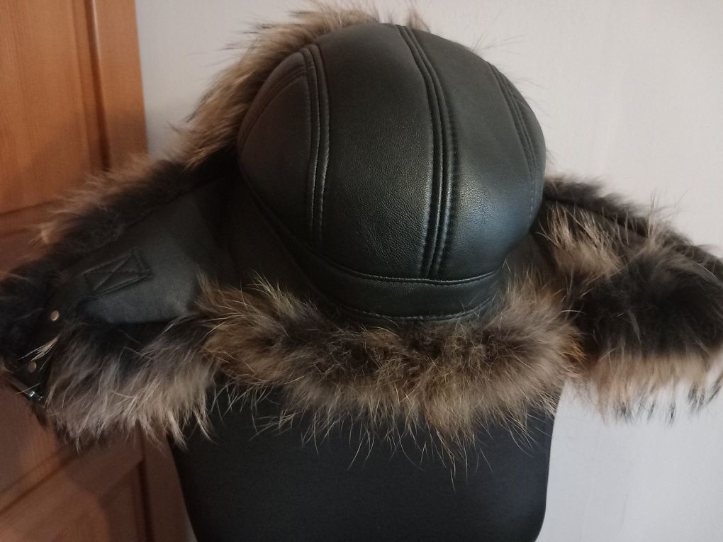 Czapka uszatka , jenot