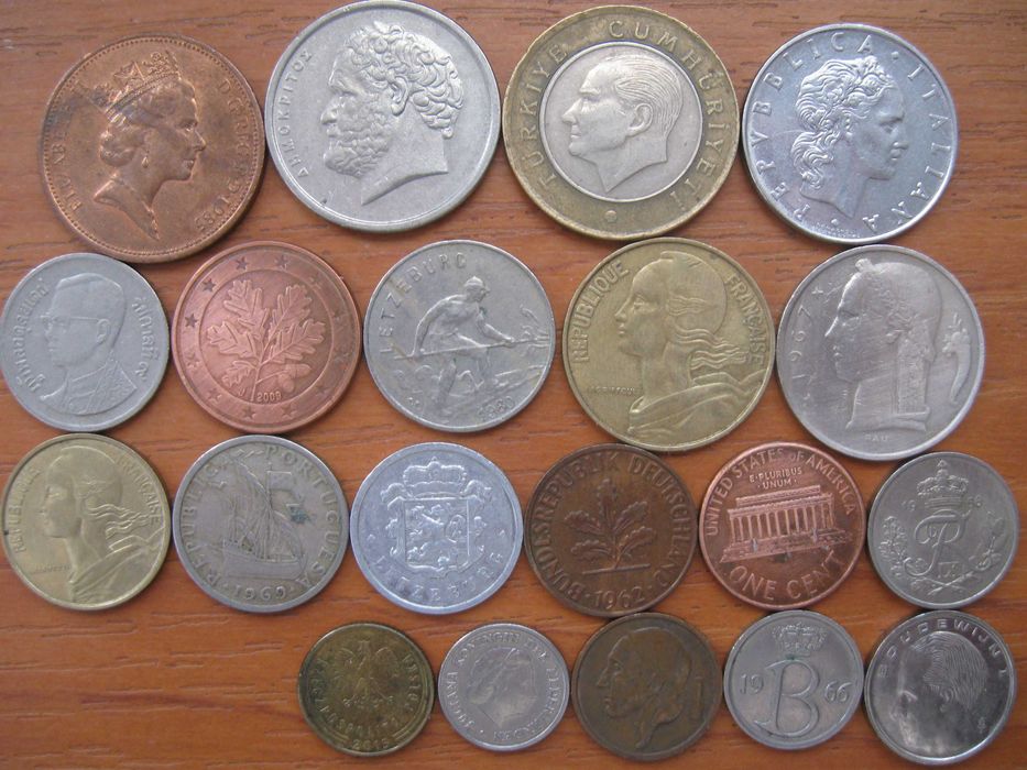 20 разных монет №17