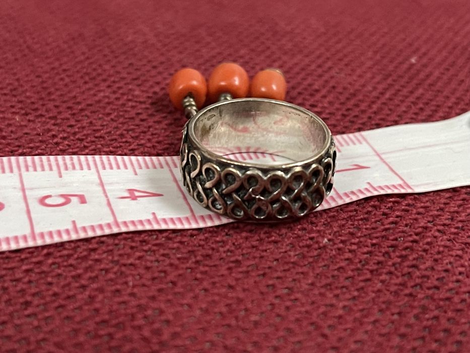 Zabytkowy Autorski Srebrny Pierścionek z Koralem Antykwarycznym