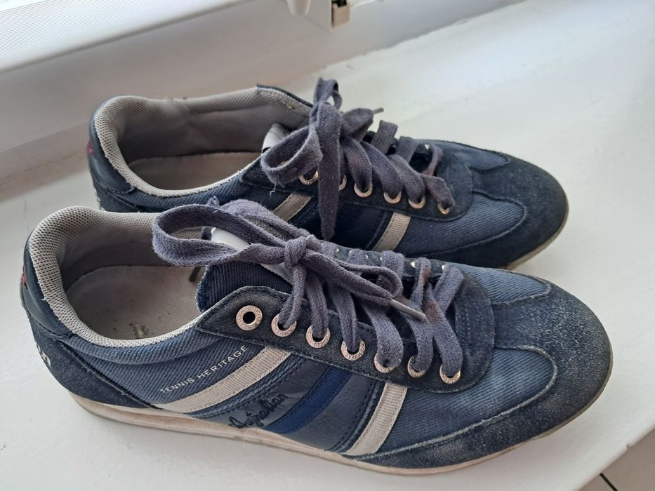 Кросівки чоловічі