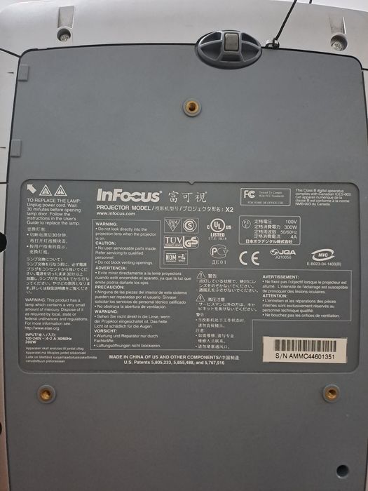 Projetor Vídeo Infocus X2 2000:1 de contraste. 2000 Lúmenes Até 9.8m