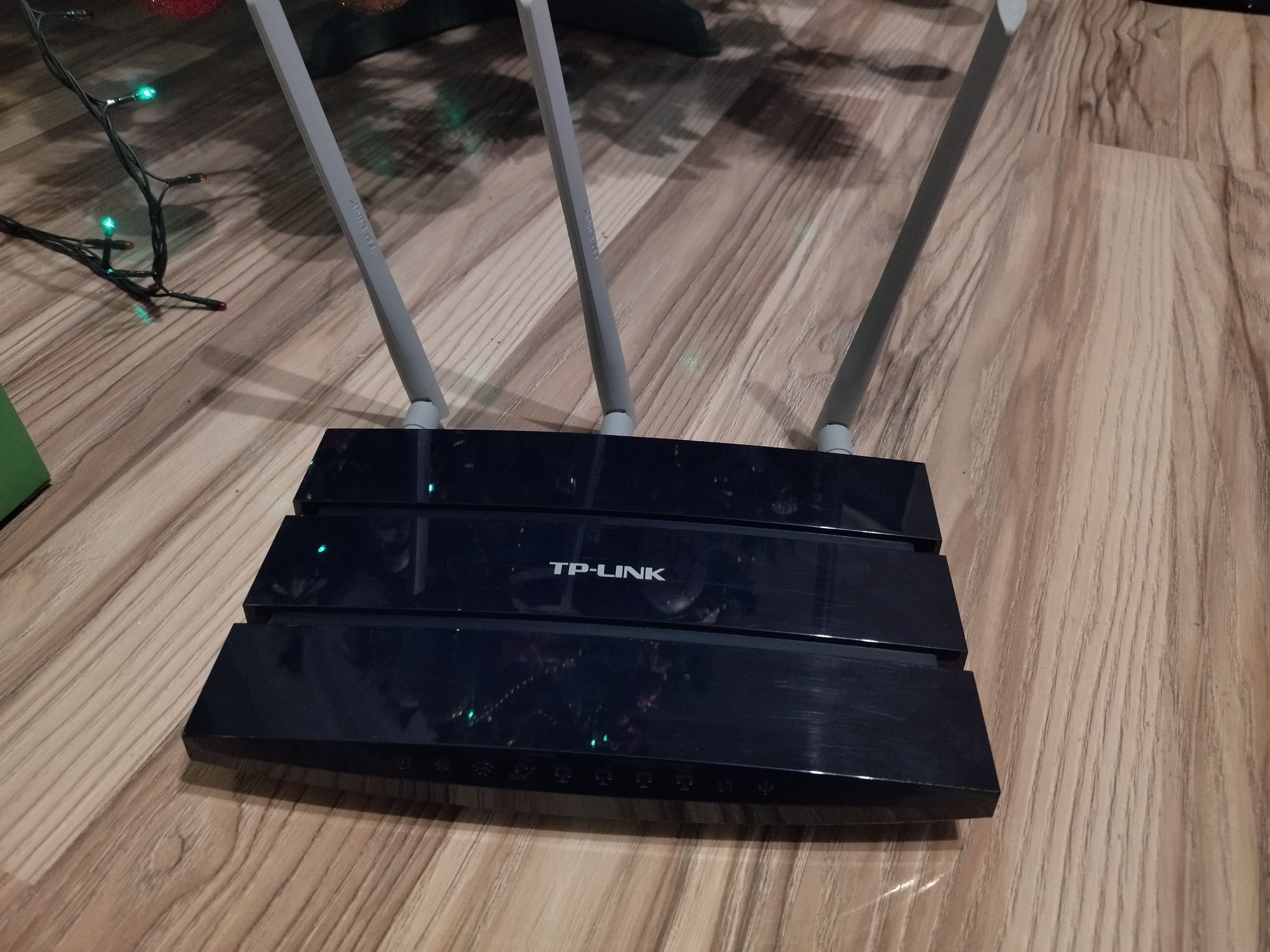 Router tp link TL-Wr1043nd