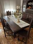 Mesa de sala de jantar + 8 cadeiras (Preço negociável)