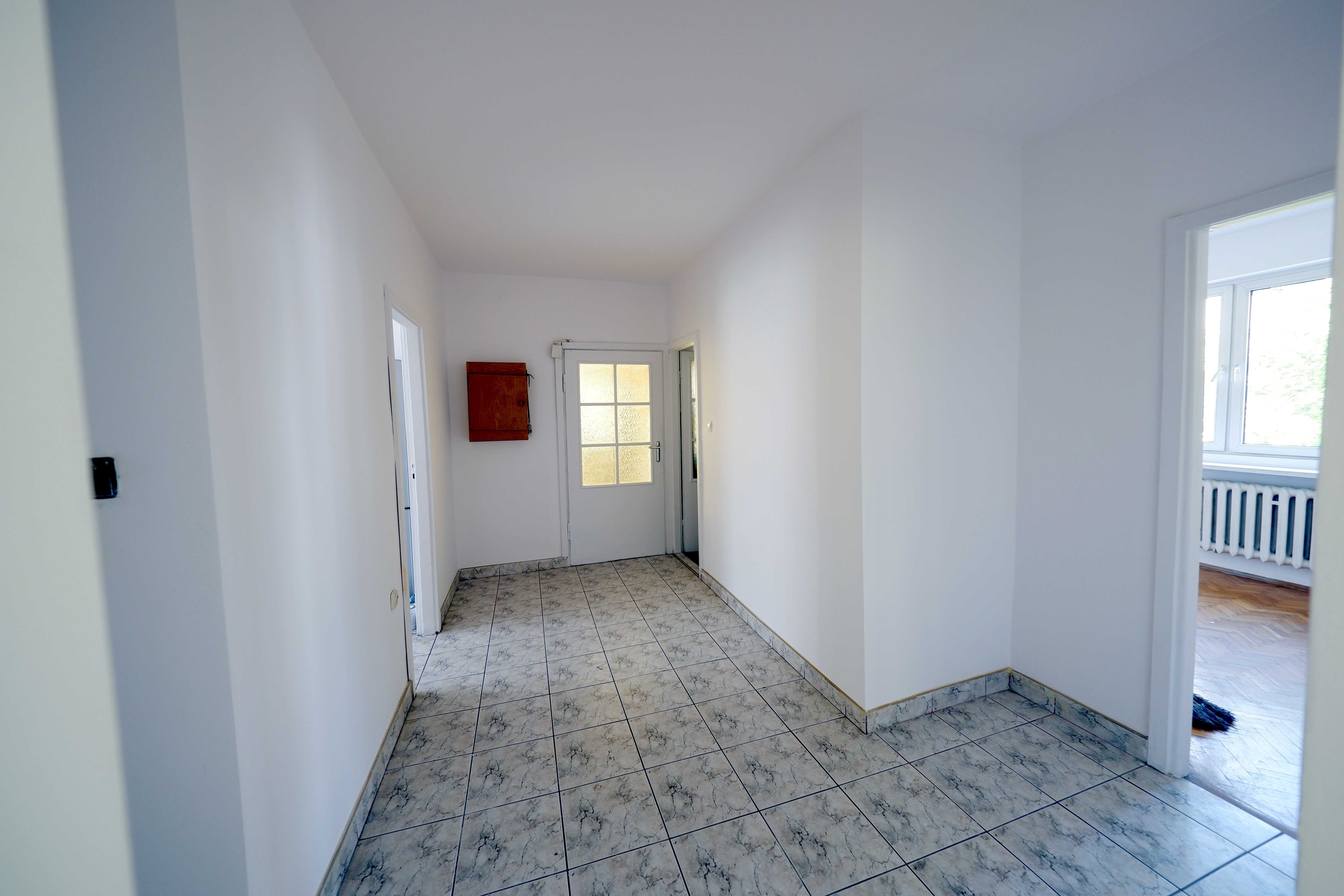 Dom wolnostojący, garaż 60 m2, Zakrzów, ul. Skarbu Zakrzowskiego