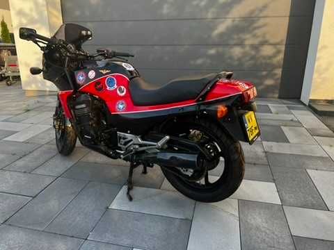 Kawasaki GPZ900R - Replika motoru z Top Gun