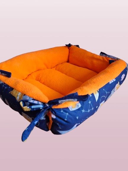 Лежанка для кошечки или собачки большая 40*50 см