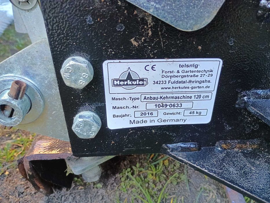 Zamiatarka szczotka do traktorka kosiarki kosz