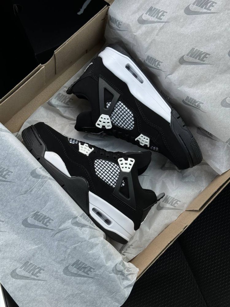 Женские кроссовки найк аир джордан Nike Air Jordan 4 Retro Black White