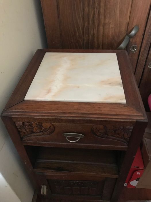 Móveis antigos interessantes