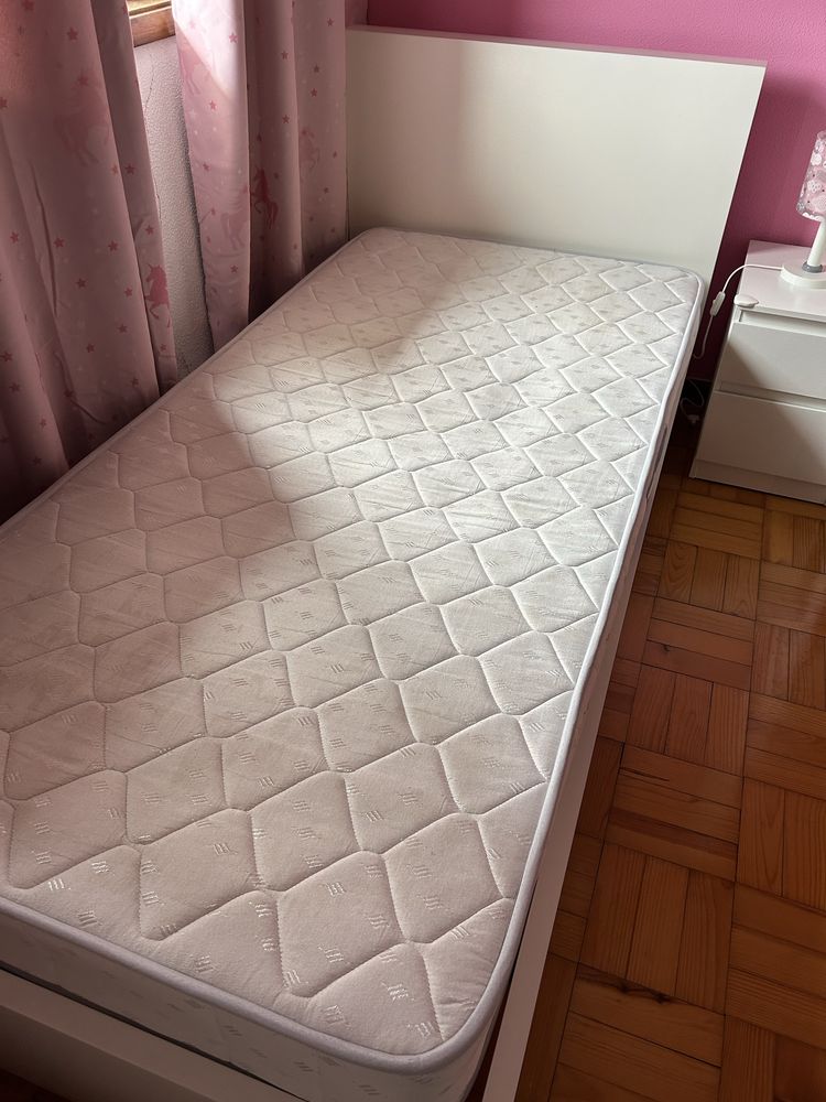 Cama de solteiro