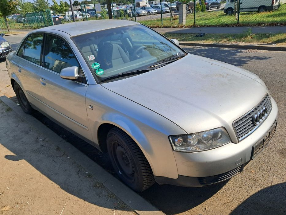 Audi A4 B6 2.0 całość na części kol LY7W