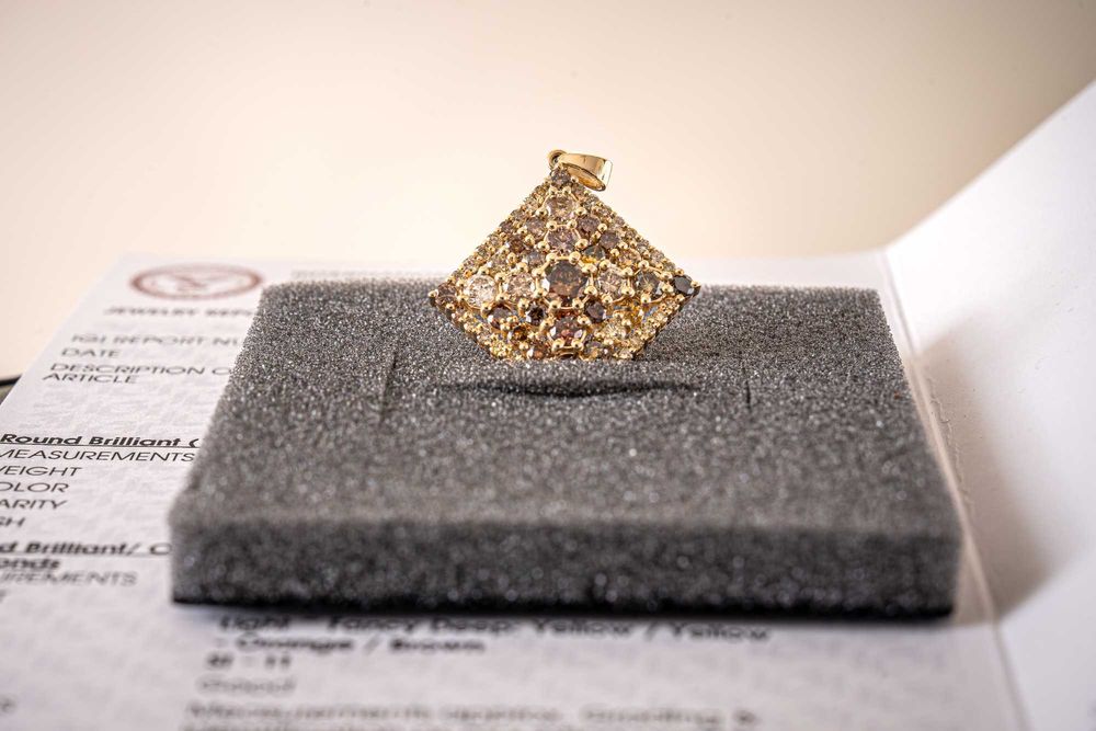 Złoty wisiorek z diamentami 2,10 ct – 14K, certyfikat IGI, nowy