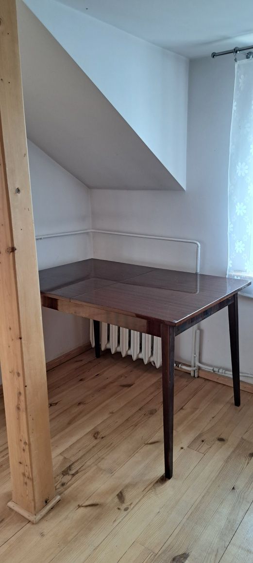 Stół jak z prl rozkładany salonowy na 6 lub 8 osób. Okazja