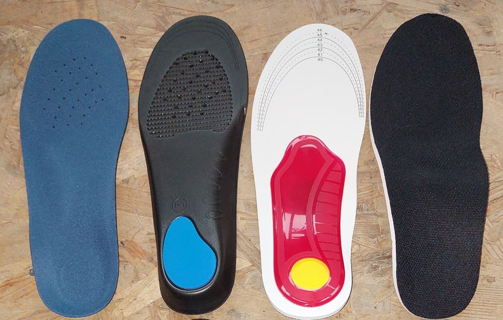 Продам  2 вида новых ортопедических стелек.
1)С плотной поддерж