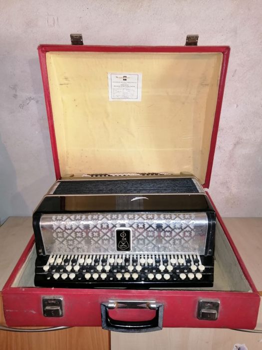 Продам Электро баян СССР