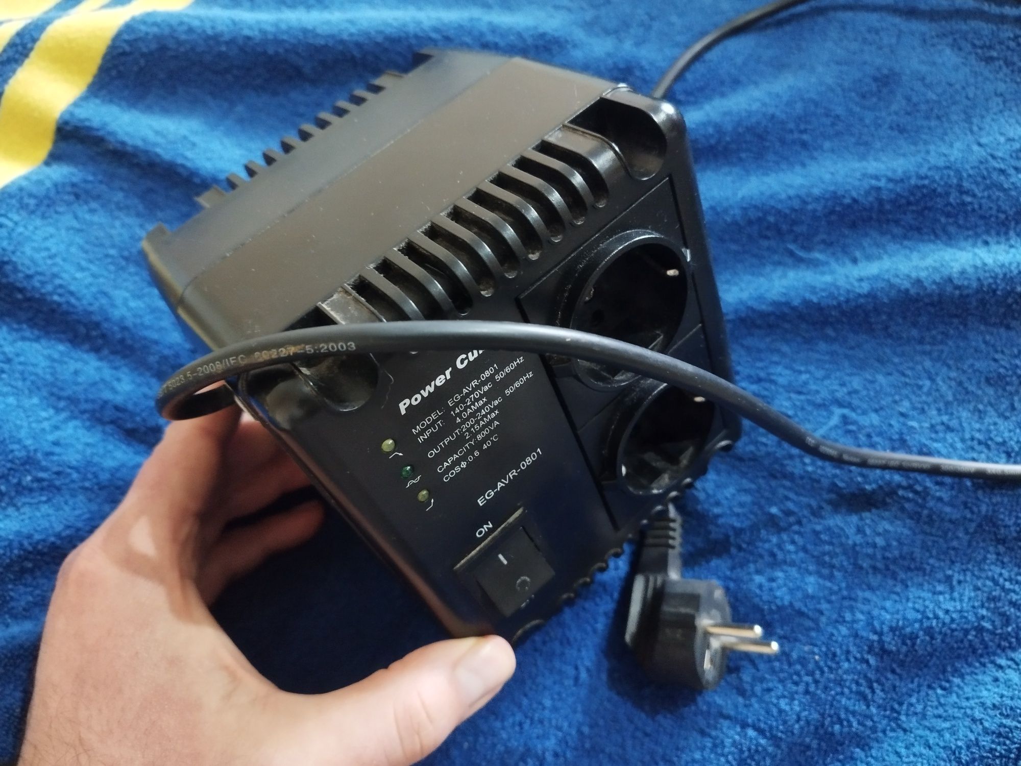 Стабилизатор автоматический регулятор EnerGenie Power Cube EG-AVR-100