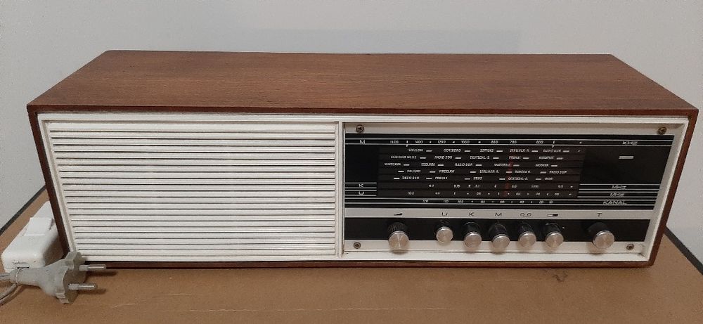 Radio Tranzystorowe Transmira 6110 RFT, lata 60.