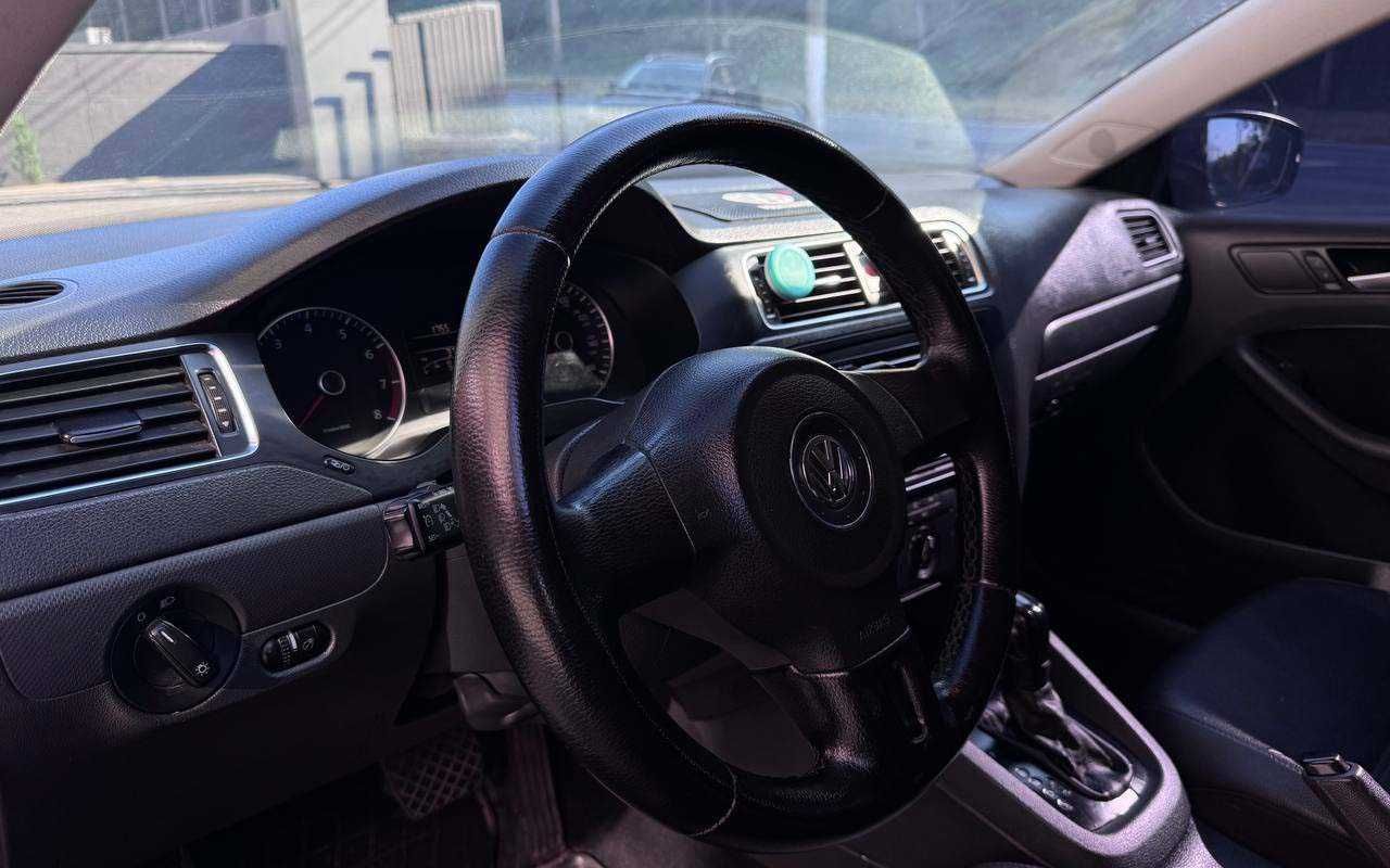 Volkswagen Jetta 2014