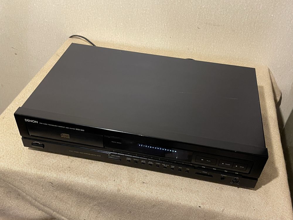 Музыкальный CD-проигрыватель DENON DCD-860 (ЦАП 2 х PCM61P)