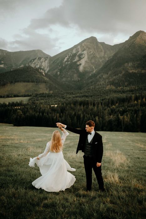 Suknia ślubna boho rustykalna z pięknym rękawem