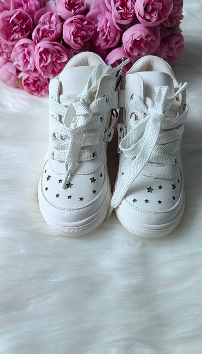 Nowe sneakersy wysokie Friboo r. 25 – z gwiazdkami, na suwak