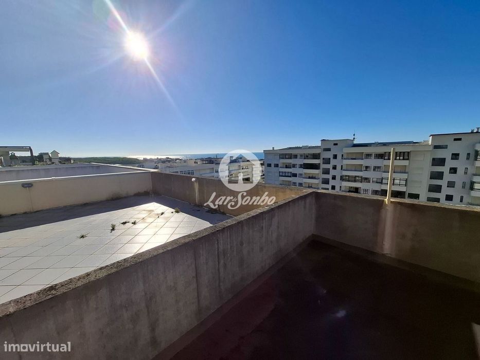 Apartamento T1 com terraço de 50m2 a 500m da praia da Amorosa, Vian...