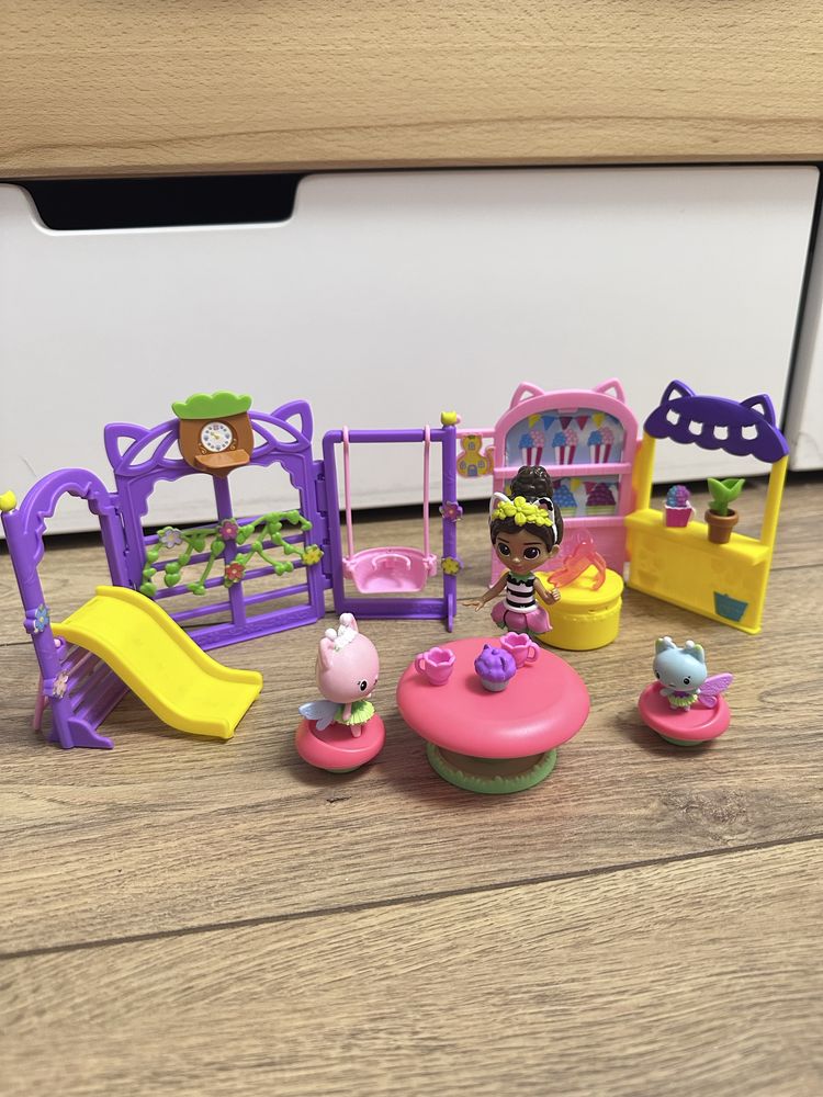 Набір Gabby Dollhouse вечірка в саду від SpinMaster