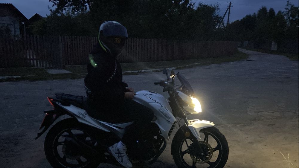 Продається ліфан кп200