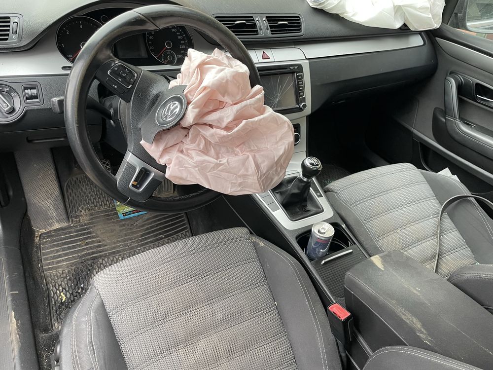 Na części VW Passat CC silnik 2.0 TDI CBAB 140KM skrzynia KXX lak LC9X