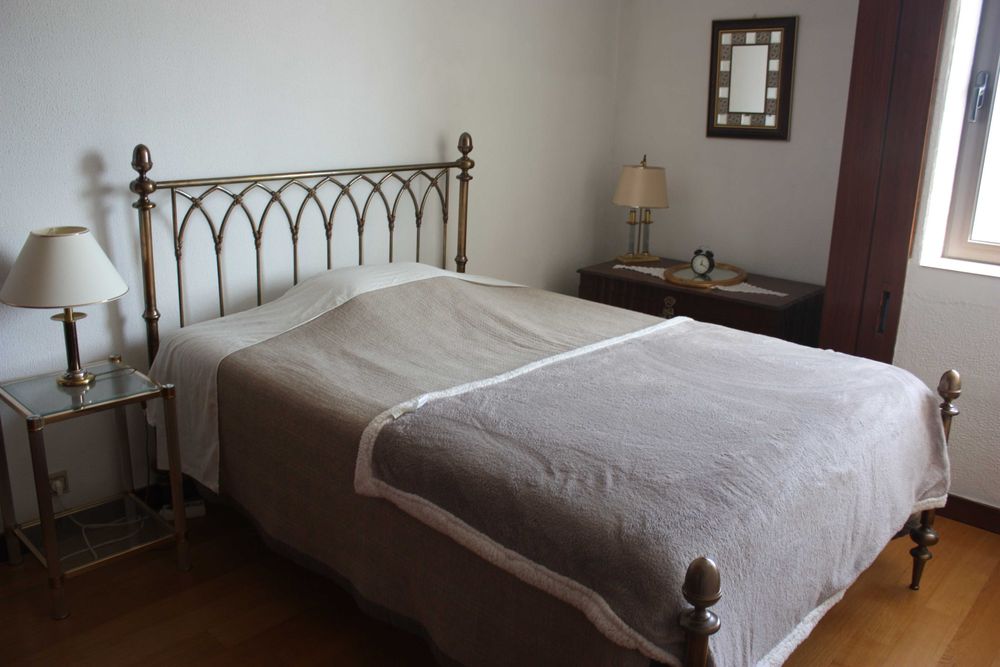 Cama de casal em latão 140cmx195cm