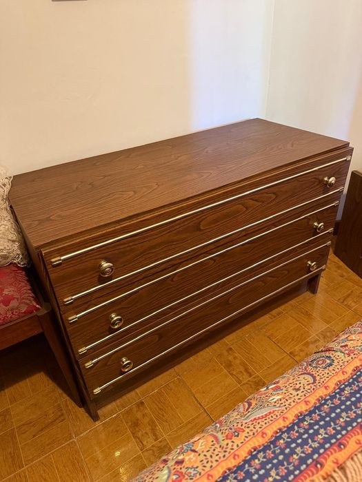 Quarto completo em bom estado
