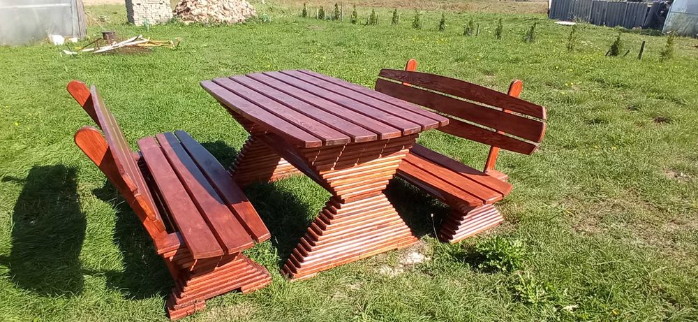 SPRZEDAM zetaw stół ogrodowy wraz z dwoma ławkami