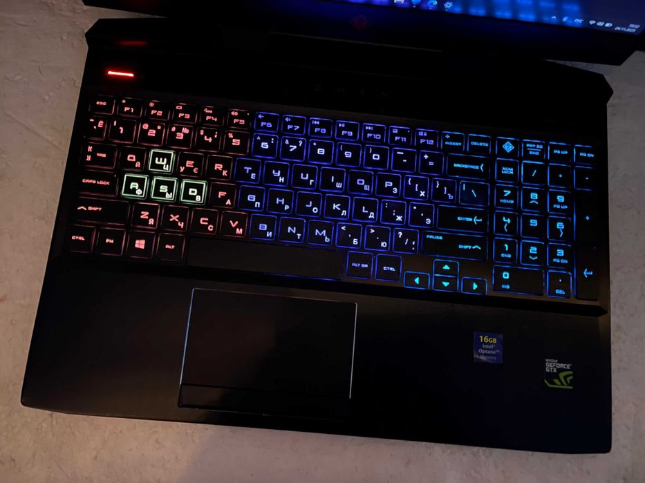 Игровой "HP OMEN 15" /Core 8300H/  16 RAM/ Видео GTX (4 ГБ)  СТАЛКЕР 2
