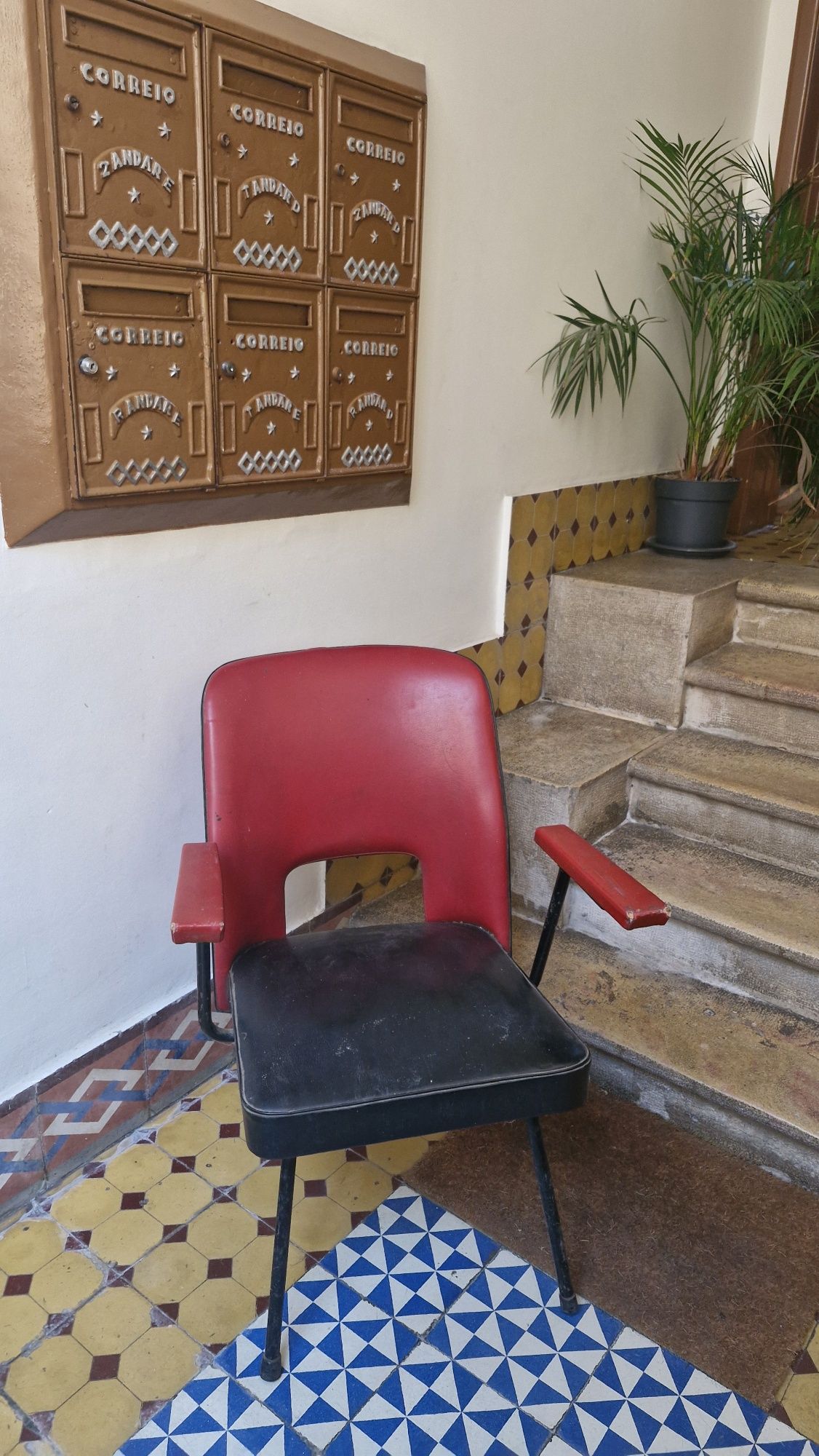 Cadeira napa anos 60